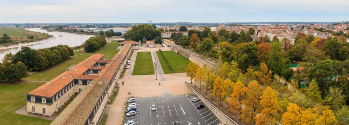 Flâner dans les Jardins de la République