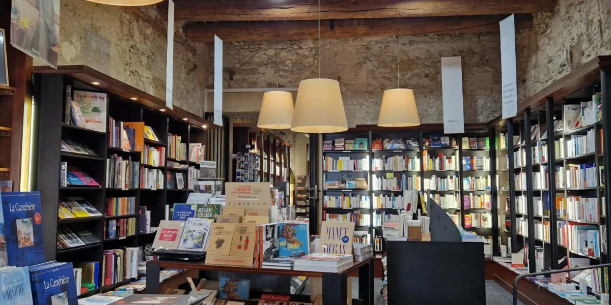 Explorer les librairies et boutiques spécialisées