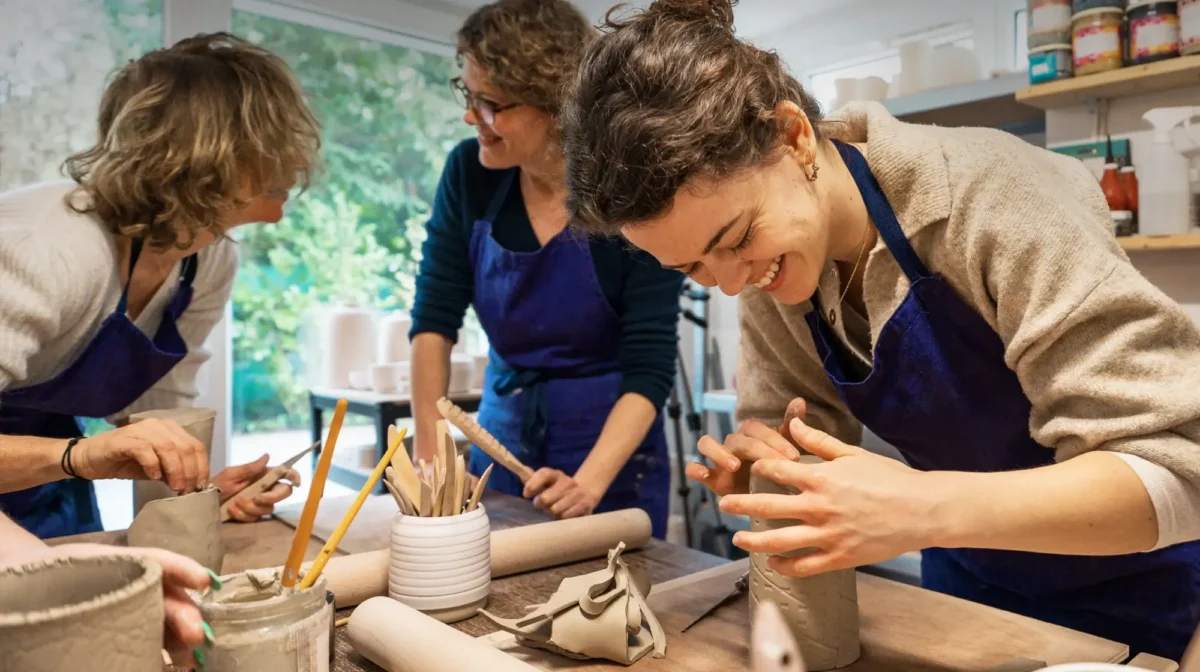 Participer à un atelier de peinture ou de céramique 1