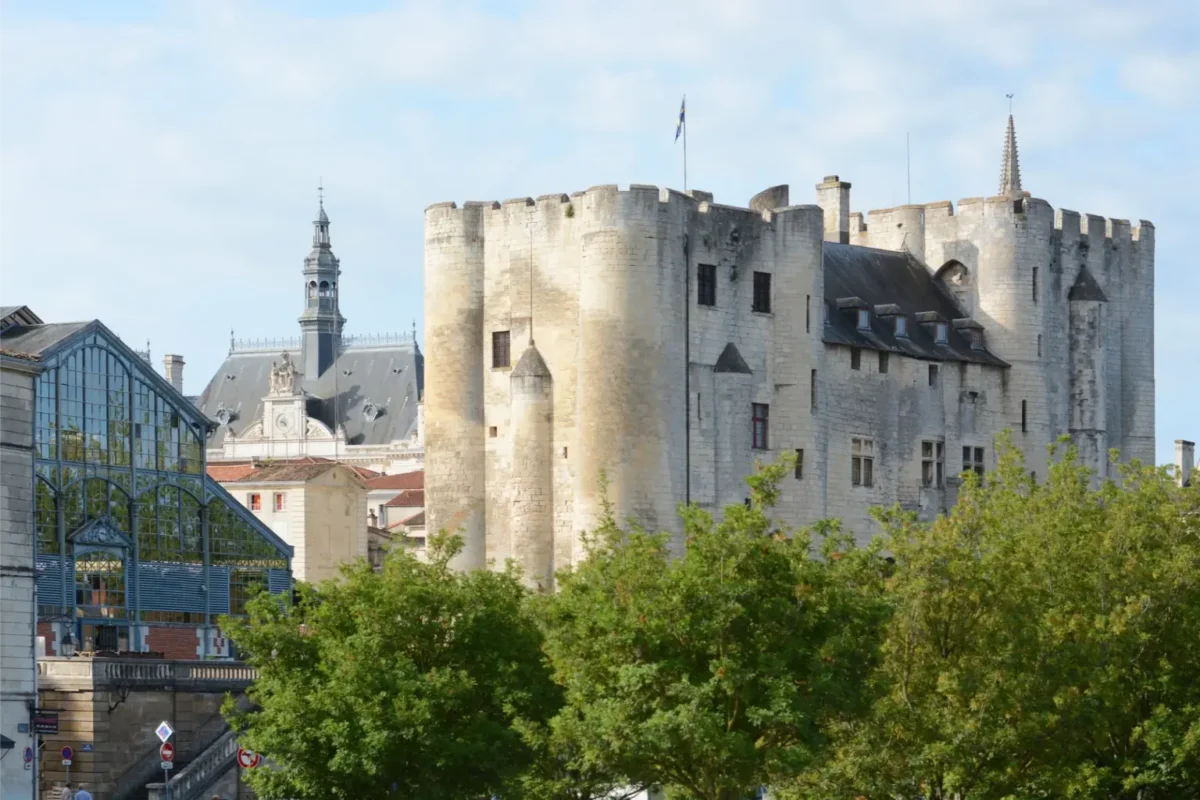 Visiter le Château de Niort 1