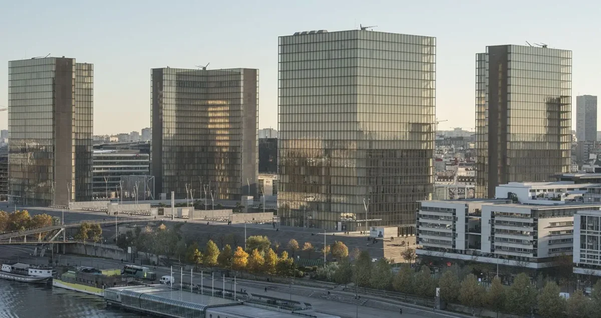 Que disent les avis sur l’accessibilité et les transports autour de Bibliothèque François Mitterrand