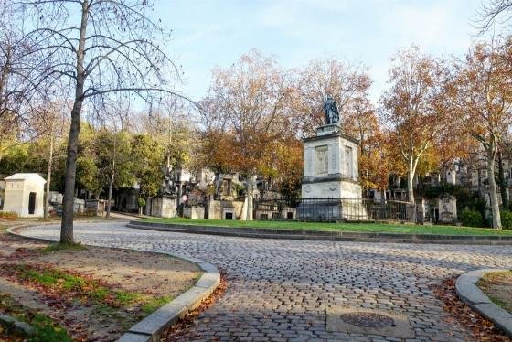 Quels conseils suivre pour circuler sereinement autour du Père Lachaise(1)