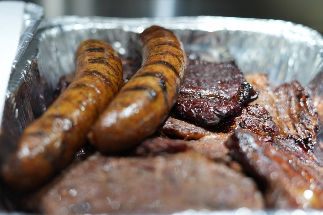 découvrez notre recette de saucisses croustillantes, parfaites pour un repas savoureux et facile à préparer.