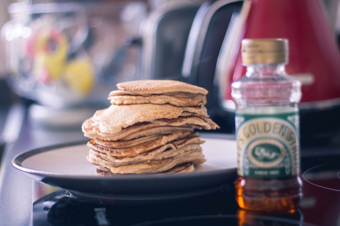découvrez nos astuces essentielles pour garder vos pancakes moelleux et frais plus longtemps, afin de savourer chaque bouchée avec plaisir.
