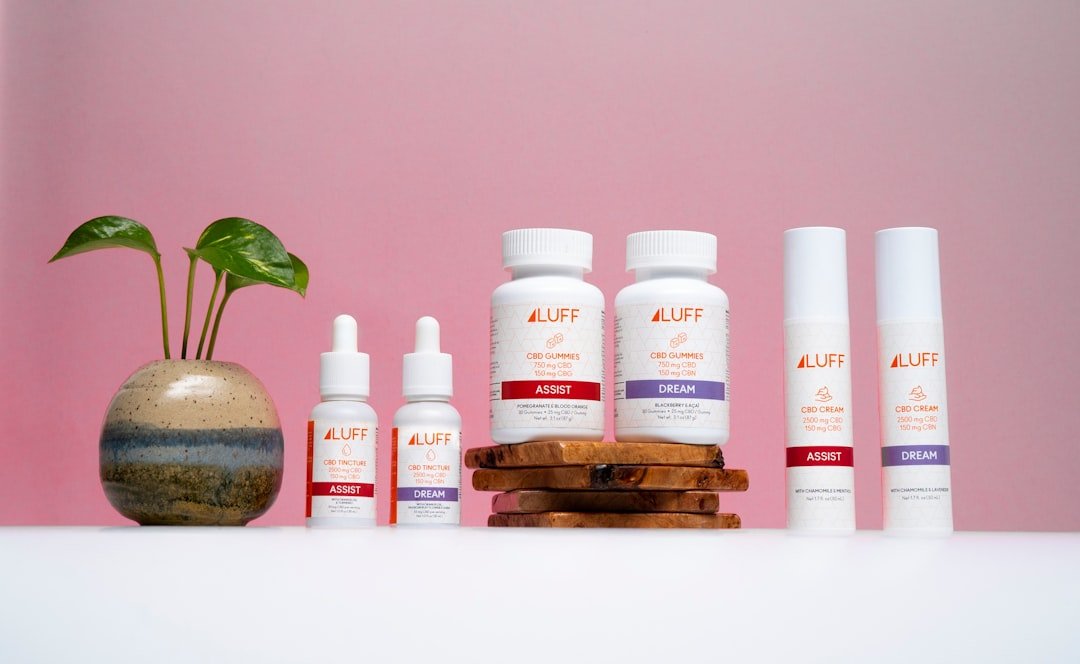 découvrez nos conseils essentiels pour prendre soin de votre basilic : arrosage, exposition, taille et astuces pour une plante aromatique saine et pleine de saveur.