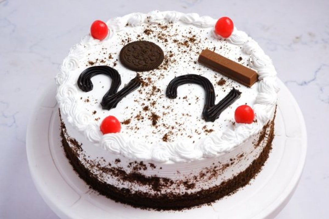 découvrez le bento cake, un gâteau individuel et élégant, parfait pour toutes vos occasions gourmandes. alliez saveur et présentation originale avec notre recette facile à réaliser.