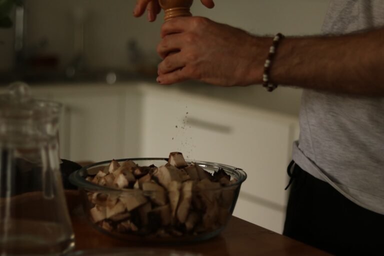 découvrez les meilleures méthodes pour conserver les cèpes de manière optimale et profiter de leur saveur toute l'année.