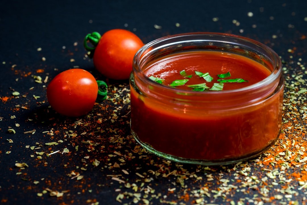 découvrez notre délicieuse sauce tomate maison, parfaite pour sublimer vos plats méditerranéens et vos recettes favorites.