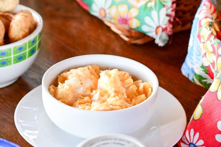 découvrez une recette simple et savoureuse de purée de carottes et pommes de terre, parfaite pour accompagner vos plats et ravir toute la famille.