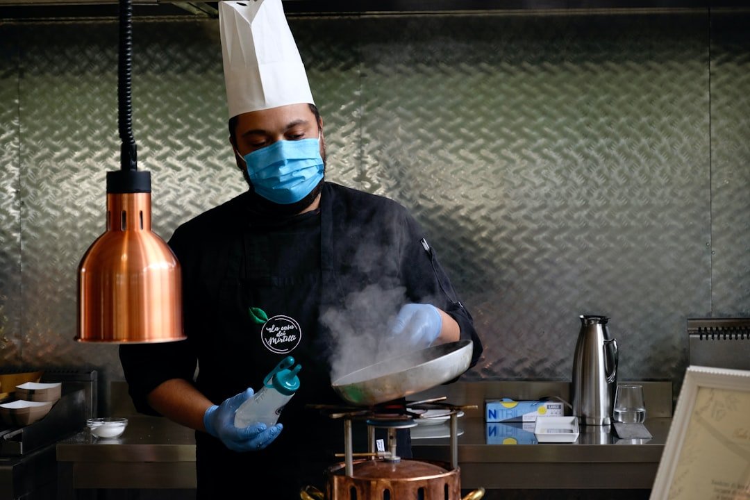 découvrez notre robot de cuisine performant pour simplifier la préparation de vos repas. gagnez du temps et cuisinez facilement avec des fonctionnalités innovantes.