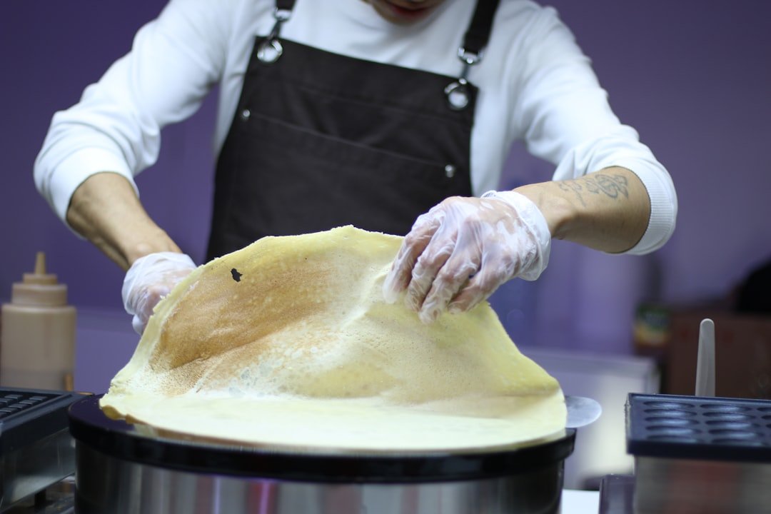 crêpière électrique performante pour préparer facilement des crêpes fines et savoureuses à la maison.