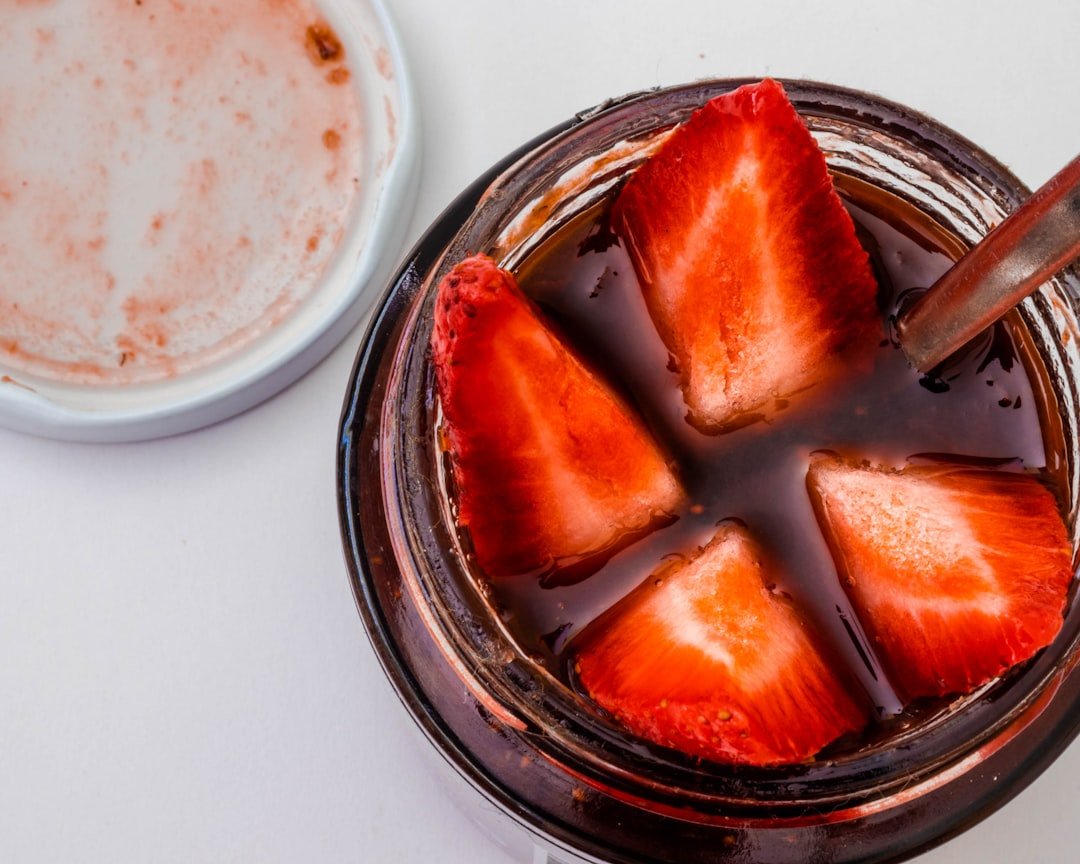 recette facile de sauce au chocolat maison, parfaite pour napper vos desserts et régaler vos papilles.
