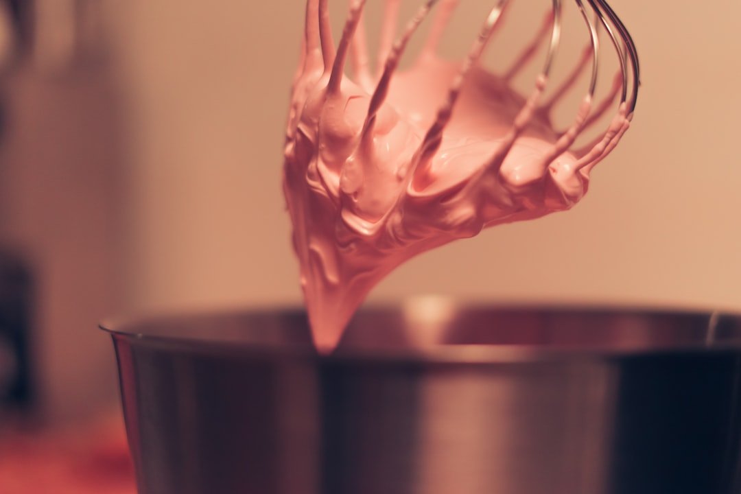 découvrez notre mixeur de cuisine performant, idéal pour préparer facilement toutes vos recettes, des pâtes à gâteaux aux sauces onctueuses.