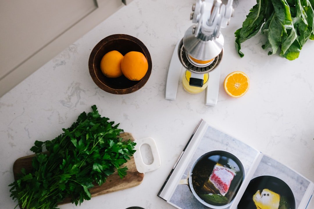 découvrez notre robot de cuisine polyvalent pour faciliter la préparation de vos repas quotidiens avec efficacité et rapidité.