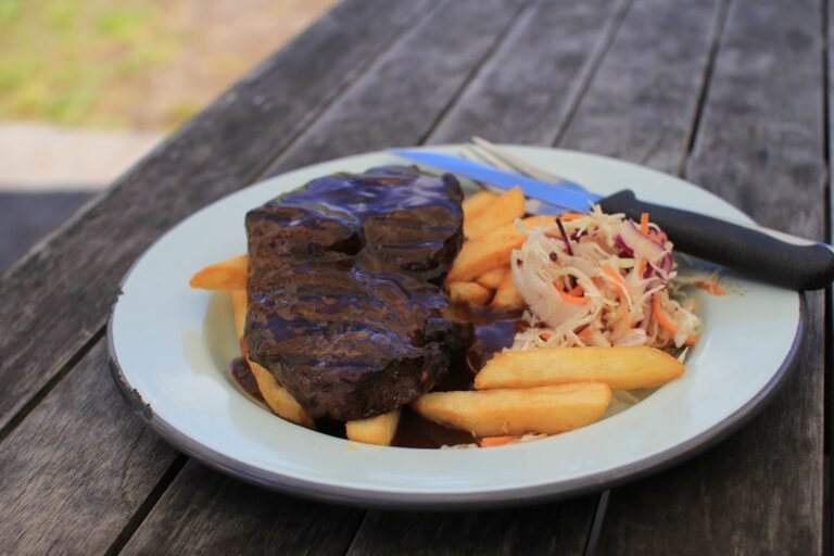 découvrez nos joues de porc, une viande tendre et savoureuse parfaite pour des plats mijotés traditionnels ou des recettes créatives.