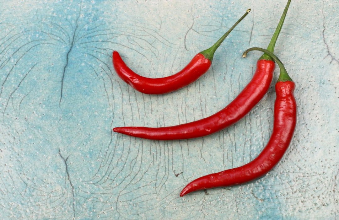 découvrez des astuces efficaces pour préserver la fraîcheur de vos piments et profiter pleinement de leur saveur et de leur piquant.