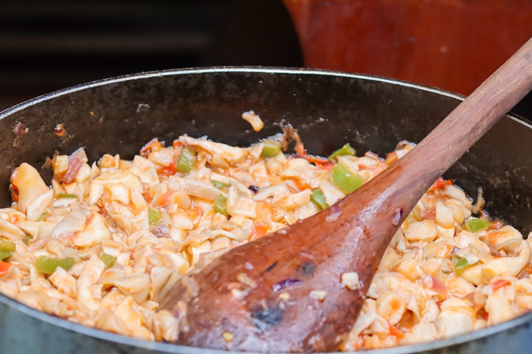 découvrez notre recette authentique de choucroute aux fruits de mer, un délicieux mélange de saveurs iodées et traditionnelles, parfait pour régaler vos papilles.