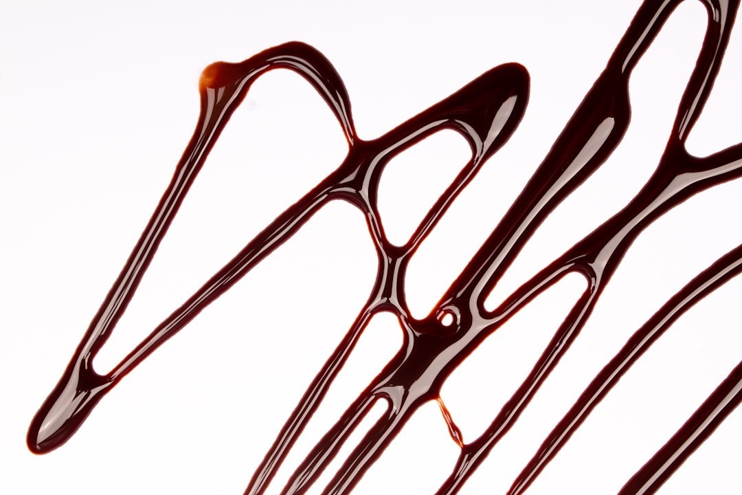découvrez notre recette ultime de sauce au chocolat, parfaite pour sublimer vos desserts avec une texture onctueuse et un goût intense.