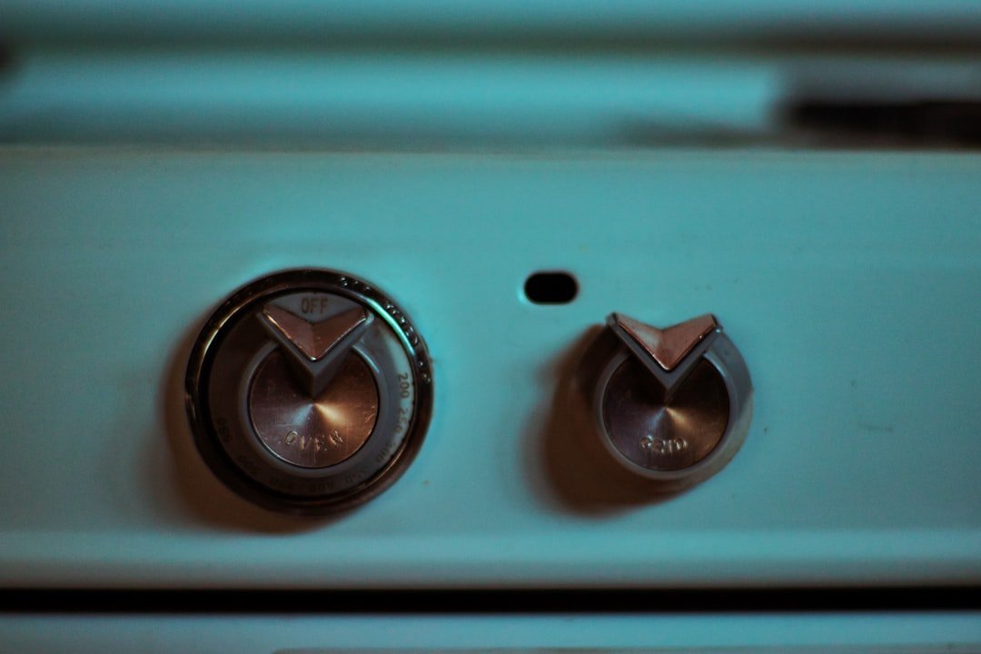 découvrez le coût électrique d'une friteuse à air et comment optimiser votre consommation d'énergie pour économiser sur votre facture.