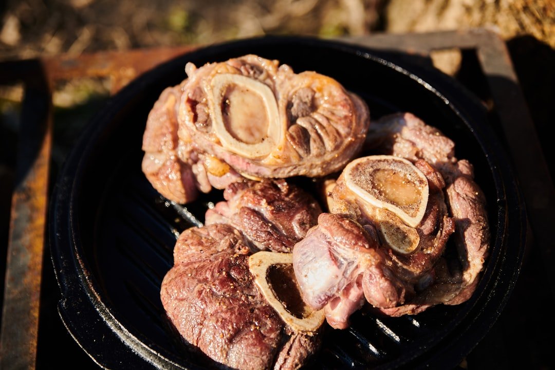 découvrez des recettes savoureuses à base de jarret de boeuf, idéales pour des plats mijotés riches en goût et en tendreté.