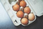 découvrez comment reconnaître la fraîcheur des œufs grâce à nos conseils pratiques et simples pour garantir qualité et sécurité dans votre cuisine.