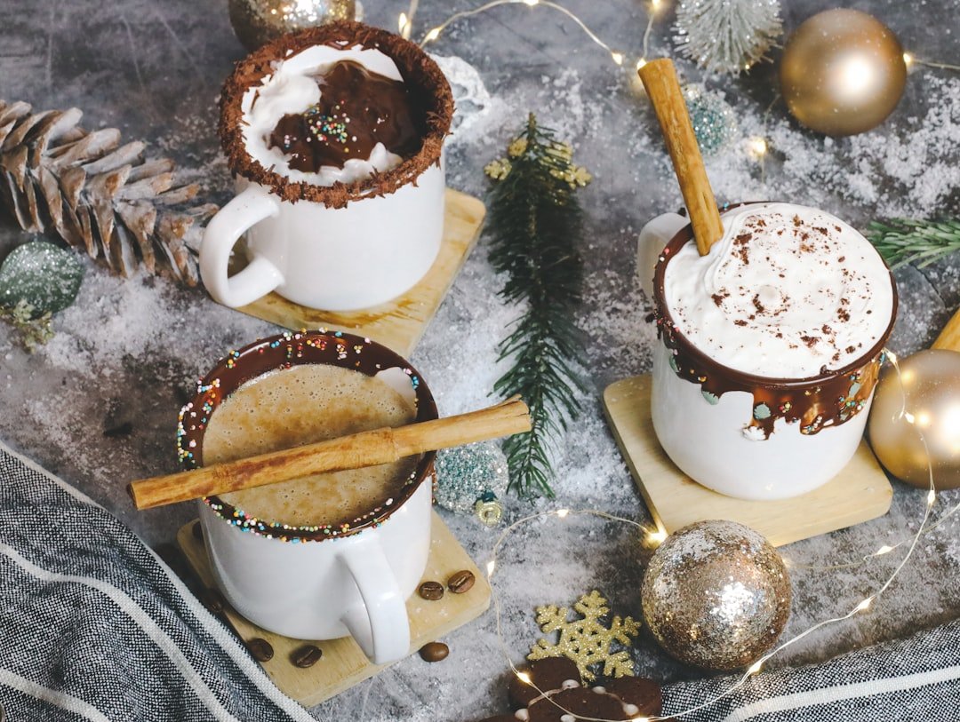 découvrez nos délicieuses recettes au chocolat blanc, faciles à réaliser pour toutes vos envies sucrées.