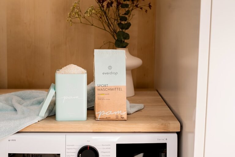 découvrez comment fabriquer votre propre lessive maison écologique et économique avec des ingrédients simples et naturels pour un linge propre et respectueux de l'environnement.
