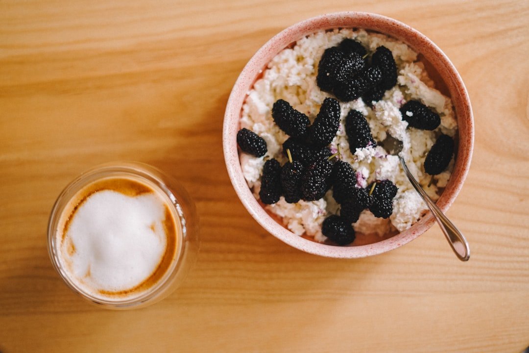 guide complet pour l'entretien des grains de kéfir : conseils pratiques pour maintenir leur santé et favoriser une fermentation optimale.