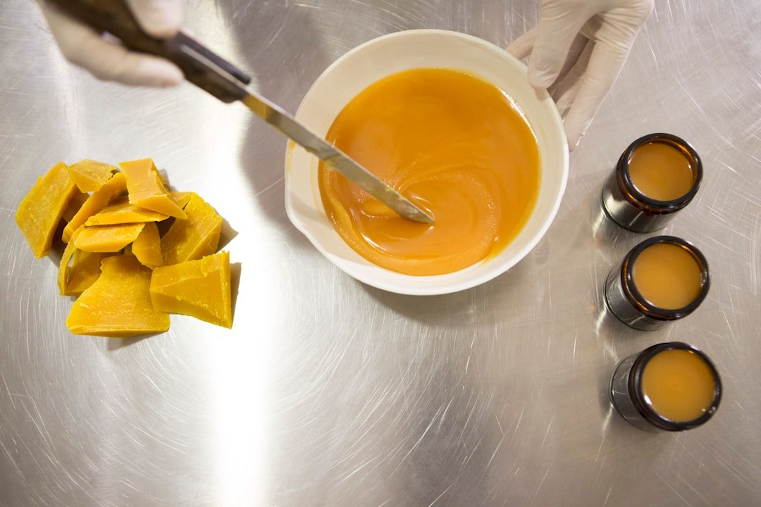 découvrez les bienfaits du peeling à la mangue pour une peau éclatante et revitalisée. exfoliation naturelle et hydratation en douceur.