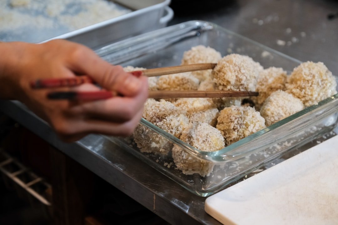 découvrez comment cuire parfaitement le riz à sushi pour des plats savoureux et authentiques. suivez notre guide étape par étape pour un riz moelleux et bien assaisonné.