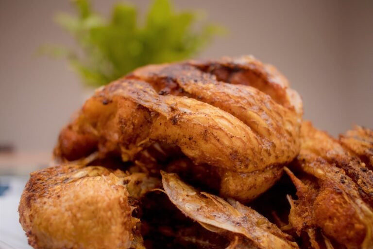 recette facile de poulet croustillant et juteux cuit à la friteuse à air, pour un plat sain et savoureux en un rien de temps.
