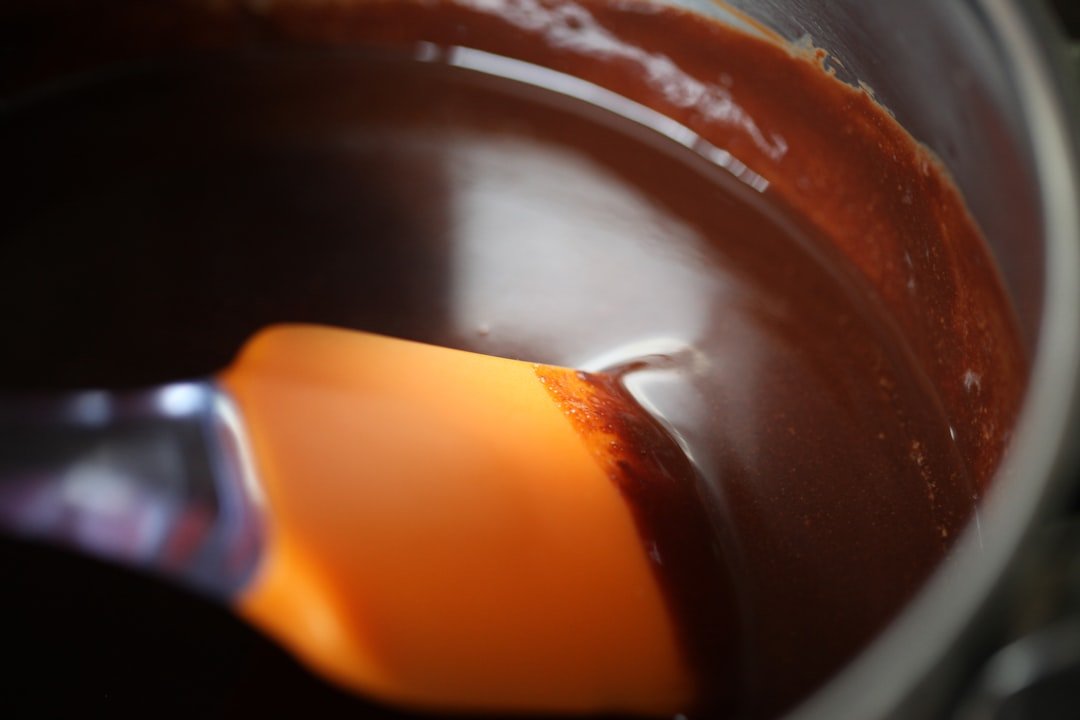 découvrez les secrets du chocolat fondu, une douceur irrésistible parfaite pour vos desserts, pâtisseries et moments gourmands.