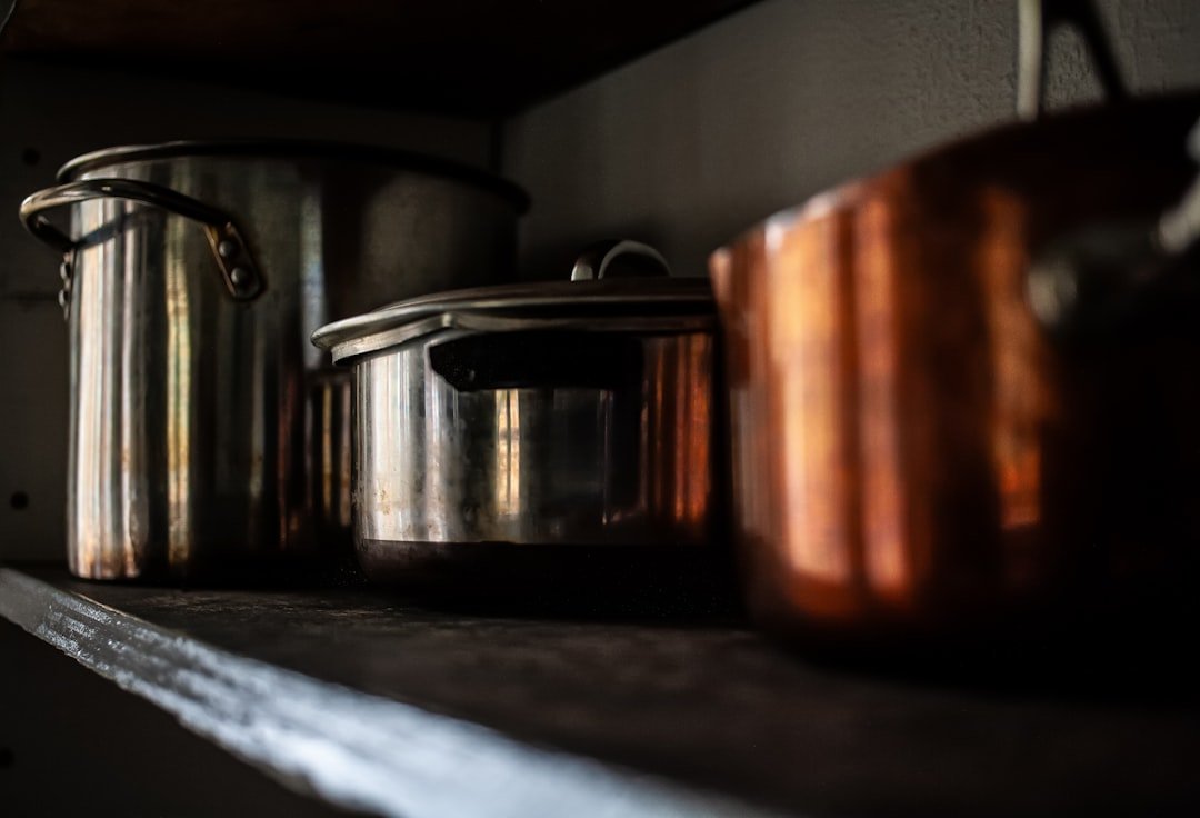 découvrez notre gamme d'ustensiles de cuisine en acier inoxydable, alliant durabilité, performance et design élégant pour une cuisson parfaite au quotidien.