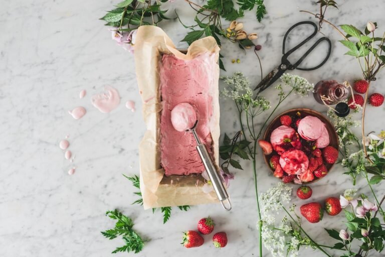 découvrez notre recette facile de sauce à la fraise, parfaite pour accompagner vos desserts et apporter une touche gourmande et fruitée.