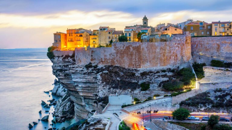 Où réserver un séjour de luxe en Corse pour des vacances inoubliables ?